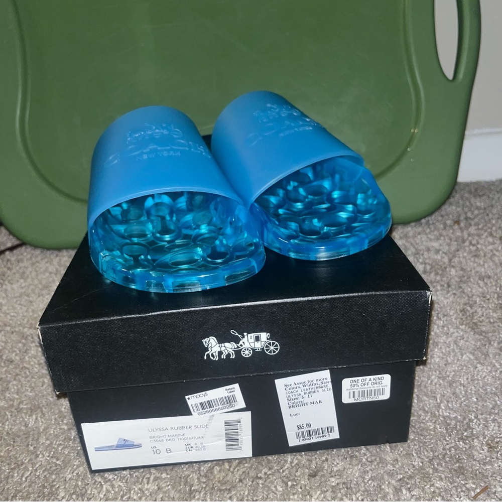 Coach slides